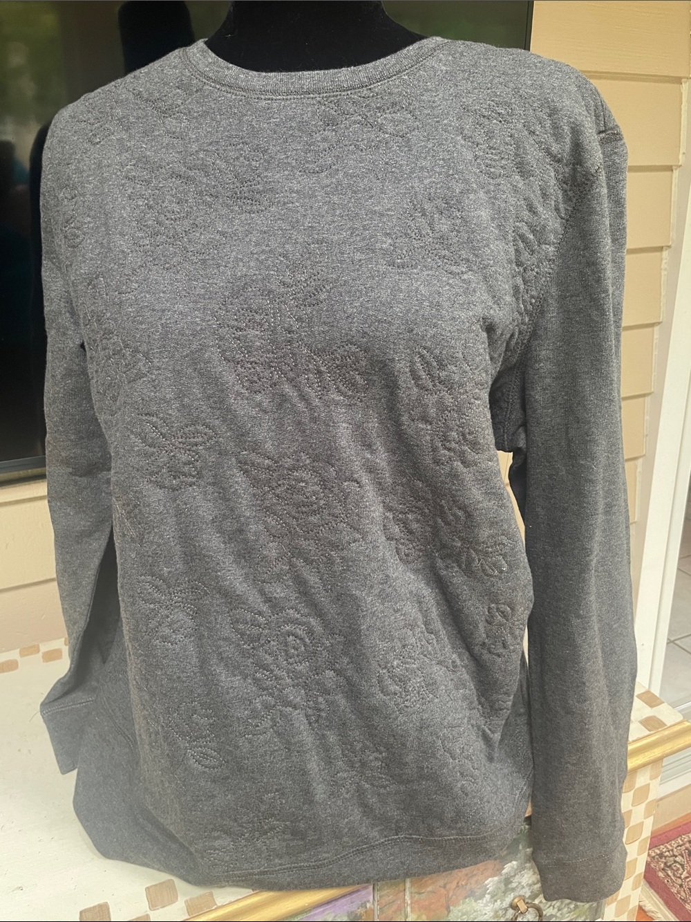 NWT Laura Scott Charcoal Gray Quilted Sweatshirt